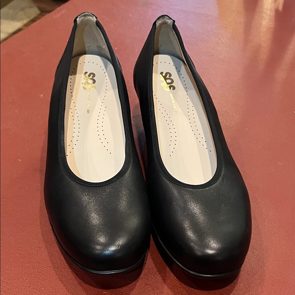 NEW SAS Milano Black Leather Pumps size 10 women’s